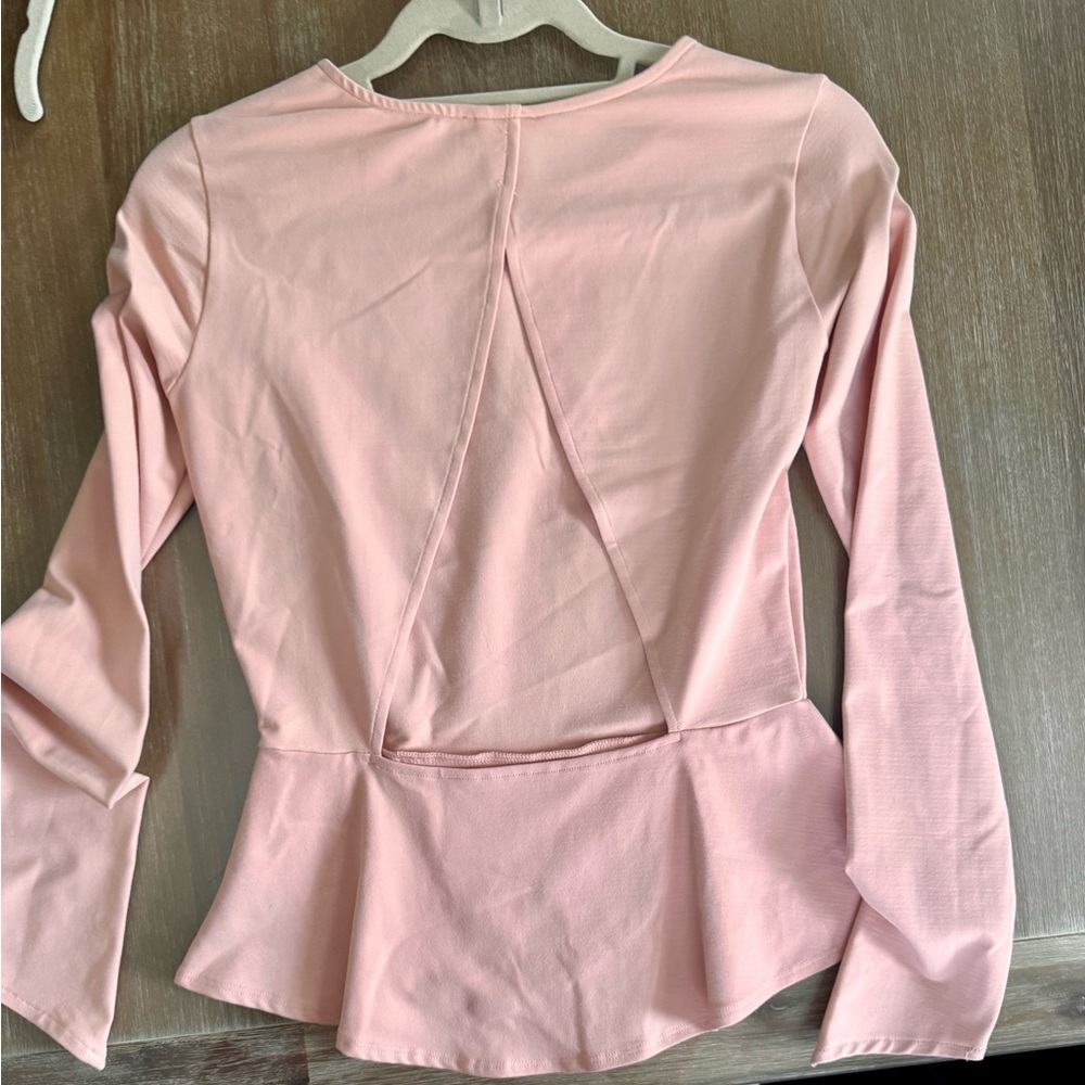 New Bebe top v back cut out size medium - Picture 3 of 3